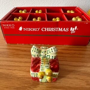 Vintage Nikko Christmas Gift 3D Salt/Pepper Shaker Set